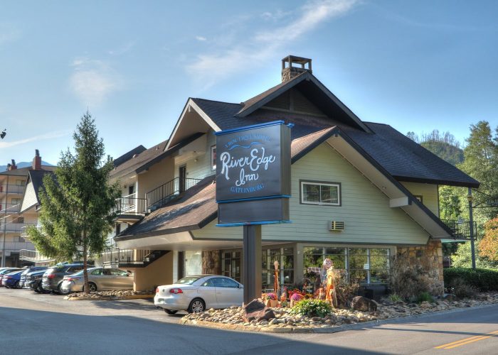 Front of River Edge Inn hotel in Gatlinburg, TN