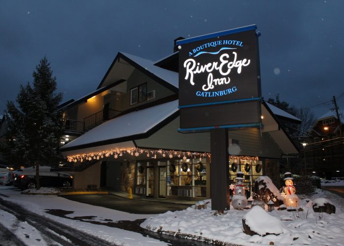 River Edge Inn Gatlinburg in the winter snow