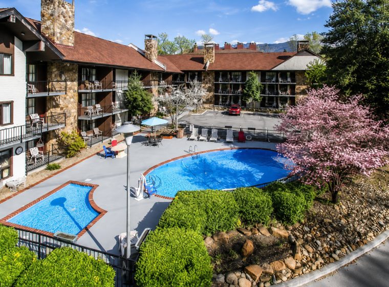 riveredge-inn-1